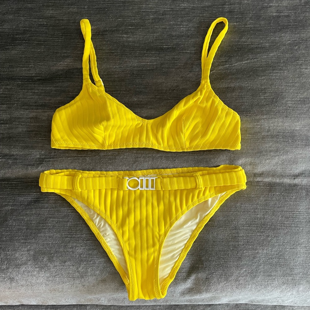 Solid & Striped bikini set. Size S both pieces.